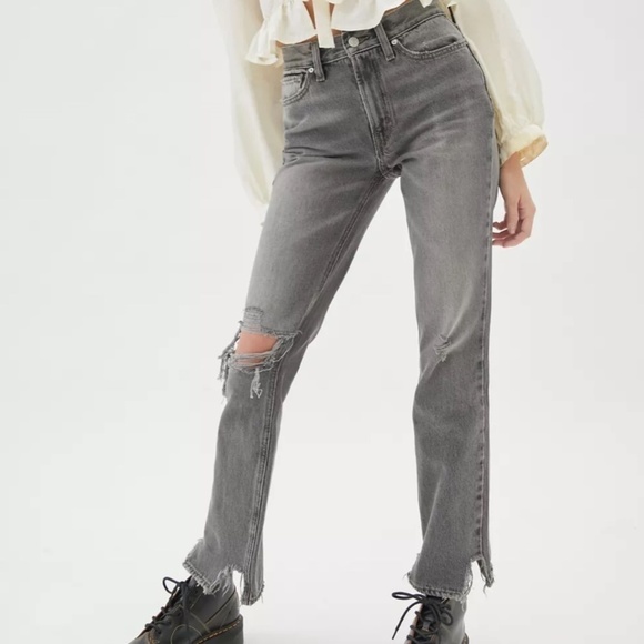 BDG Mid-Rise Bootcut Jean – Destroyed Grey Denim - Size 27 - Picture 4 of 16